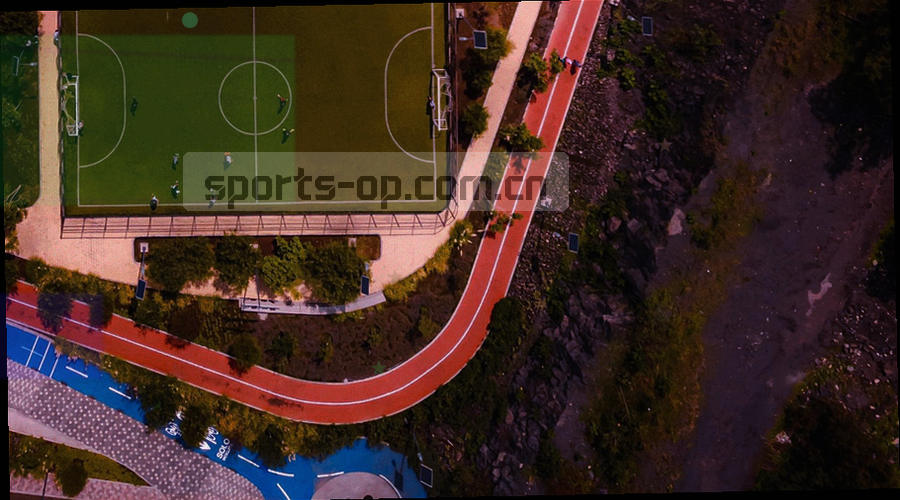 两队历史交锋战绩对比图，柱状图与折线图结合